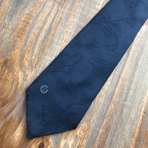 Halston III Other - Halston III vintage 5% silk blend tie